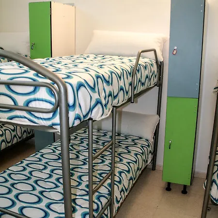 Auberge de jeunesse & Sports Cafe