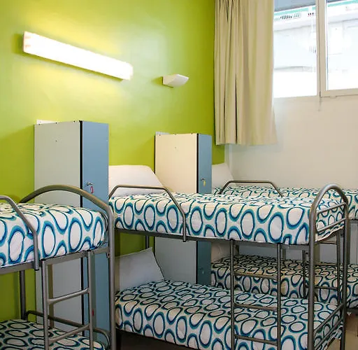 Hostel & Sports Cafe *