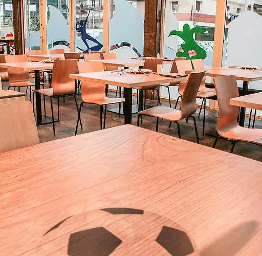 Albergue & Sports Cafe Mundaca