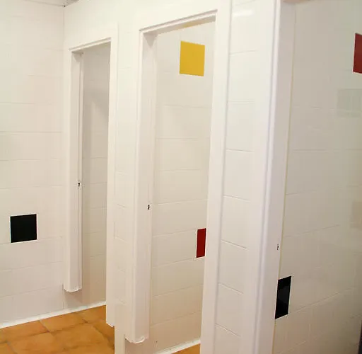 Albergue & Sports Cafe Mundaca