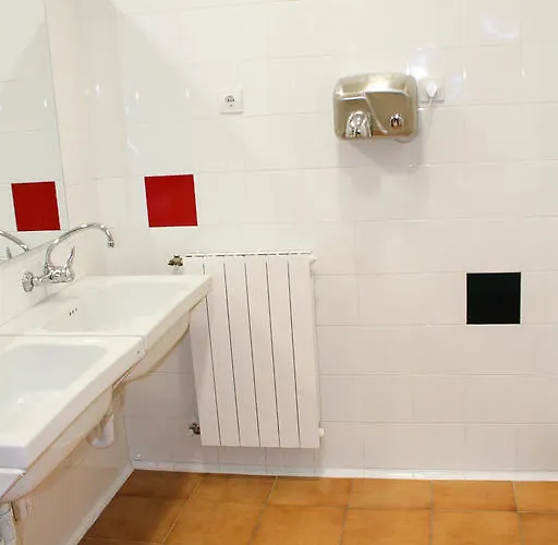 Albergue & Sports Cafe